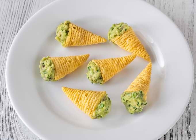 Tortilla chips guacamole