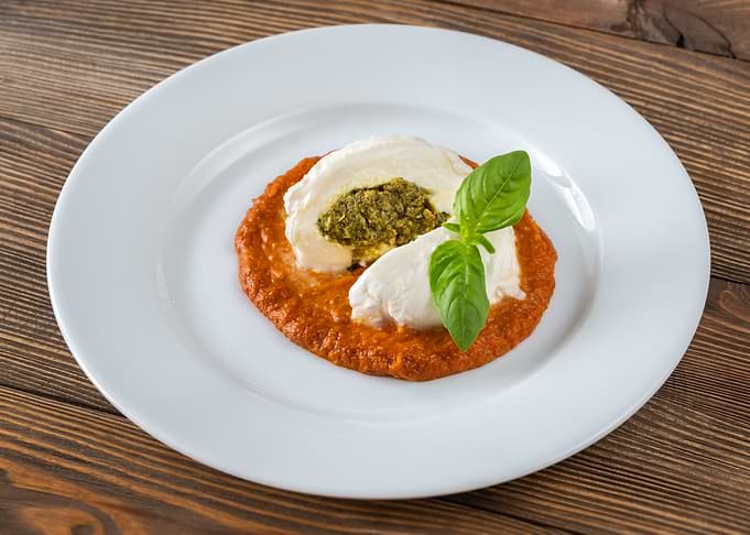 Mozzarella with sauce