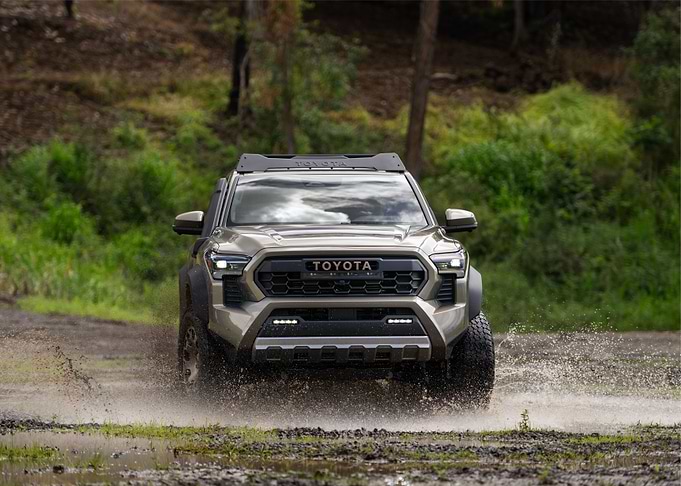 TACOMA TRAILHUNTER 2024