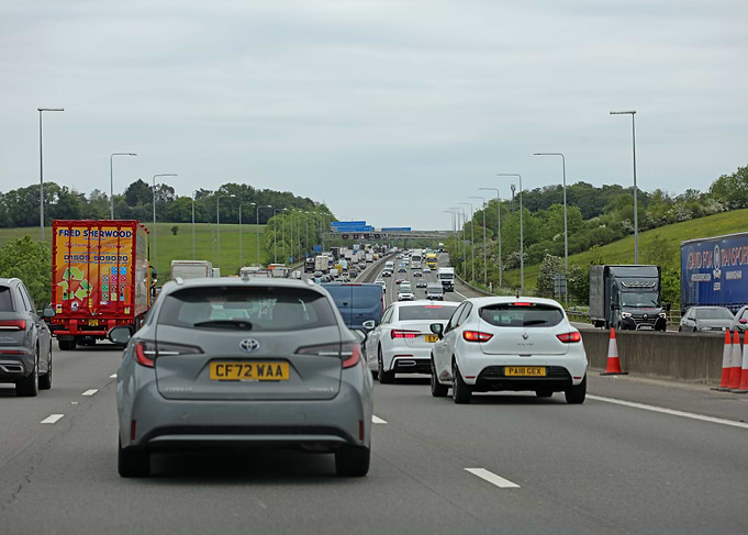 London M 25 national road