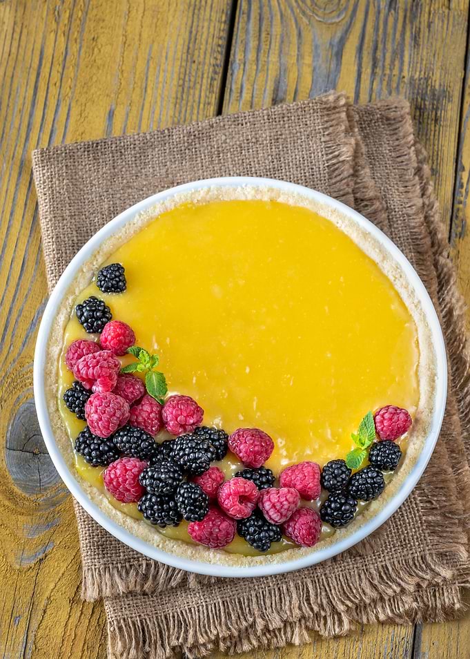 Lemon curd tart