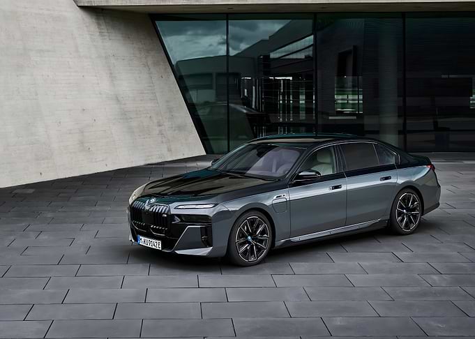 BMW M760e