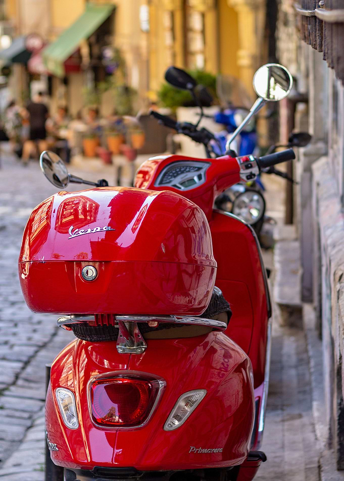 Vespa Scooter 04