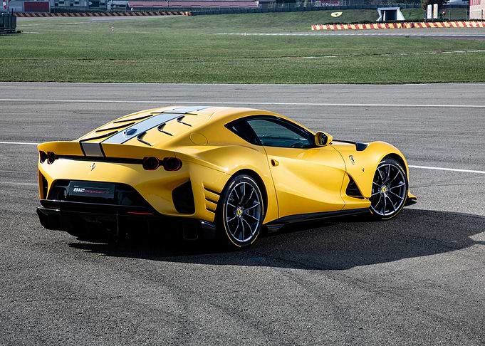 Ferrari 812 Competizione