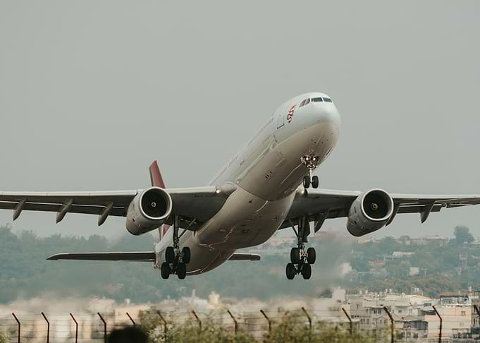 Air liner taking off