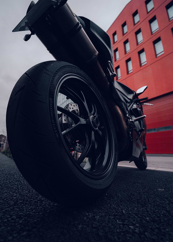 Ducati 848