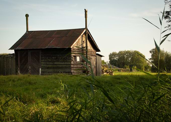 Picturesque wooden barn 2