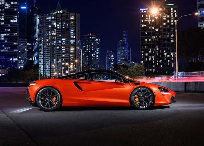 McLaren artura 2021
