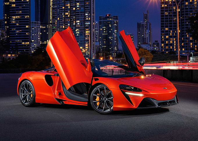McLaren artura 2021