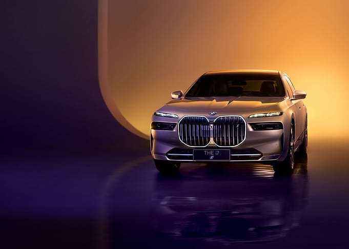 BMW i7
