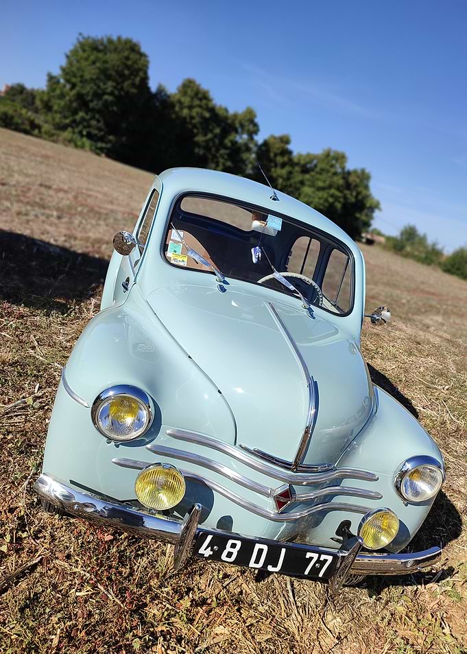 Renault 4CV