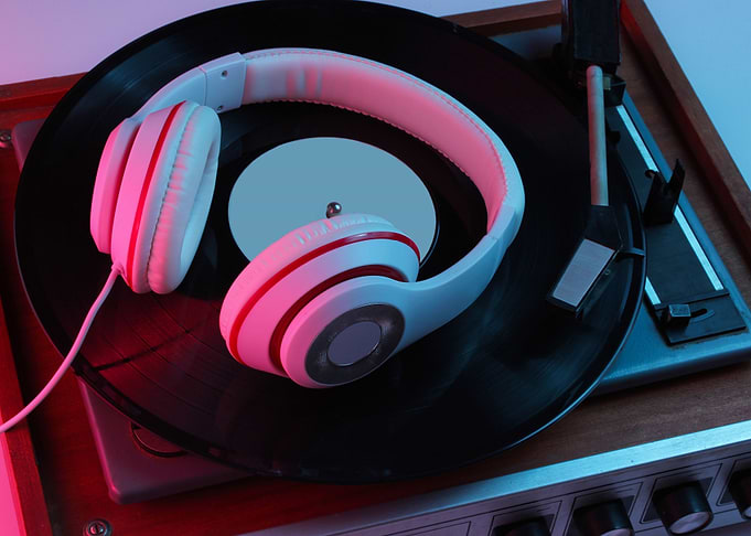 Gramofon SynthWave