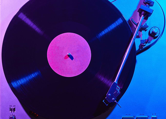 Gramofon SynthWave