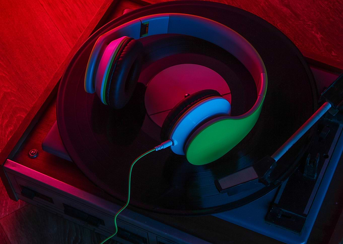 Gramofon SynthWave