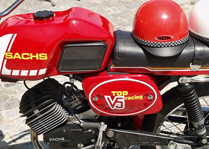 Red Sachs V5 02