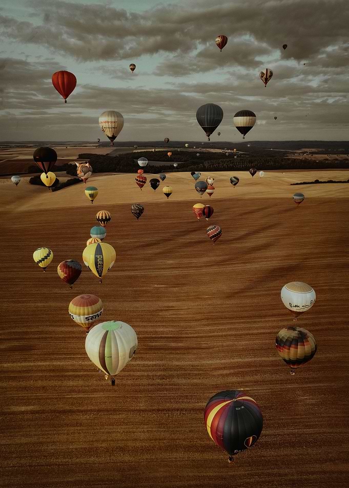Drifting Skies II
