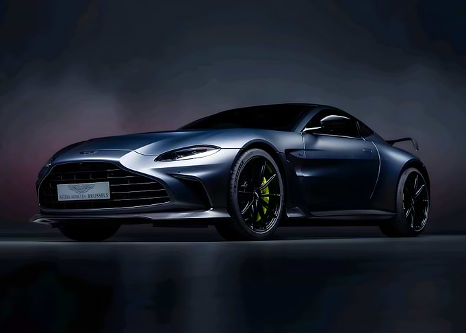 Aston Martin Vantage V12