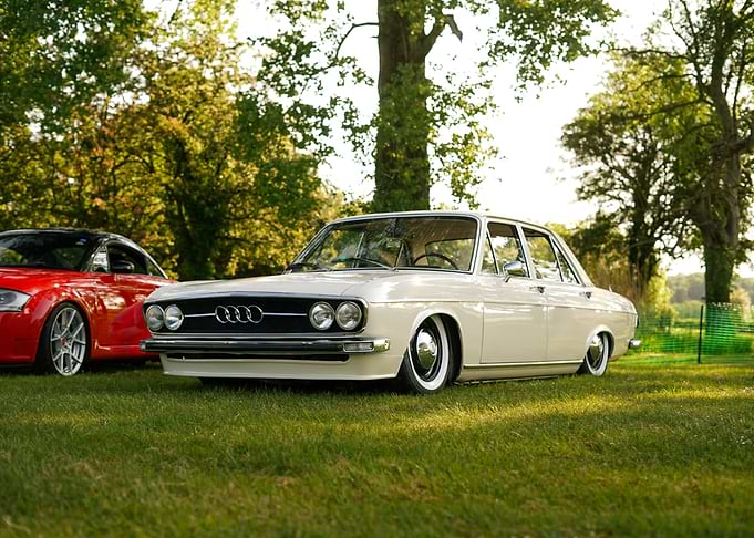 Audi 100