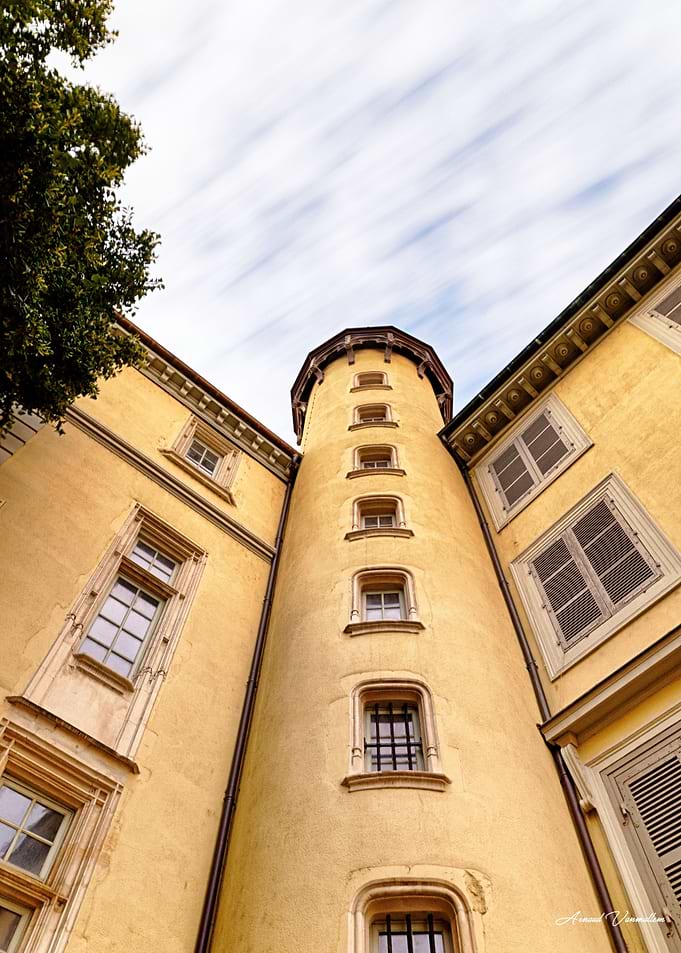 Tour Lyonnaise