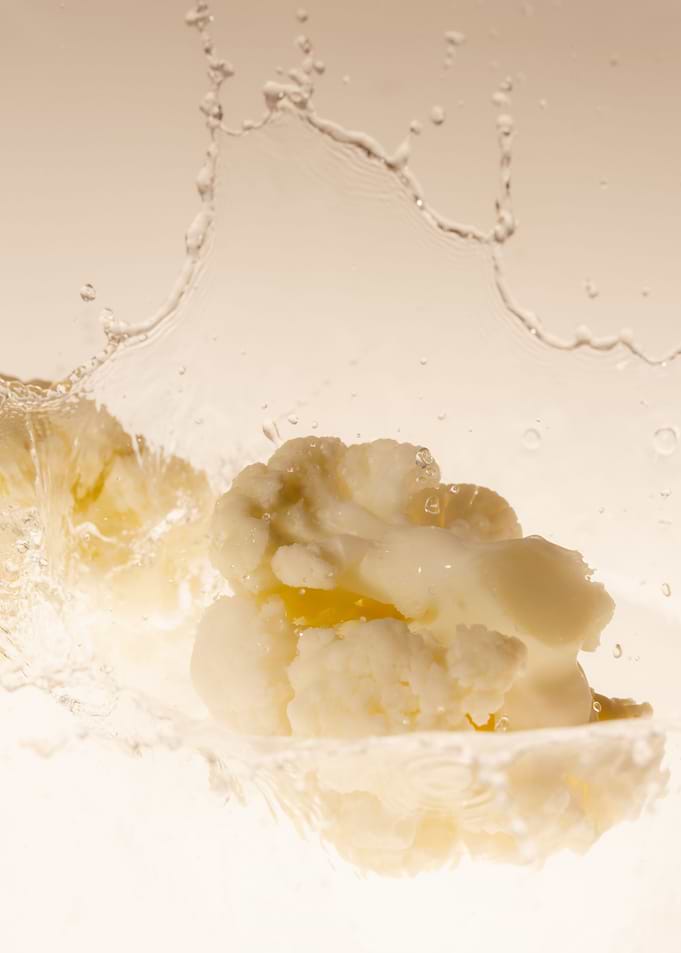 Cauliflower splashing 1