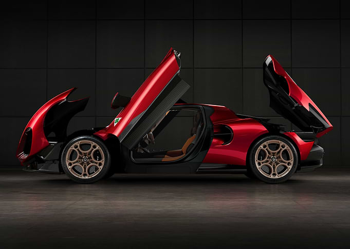OPENED 33 STRADALE