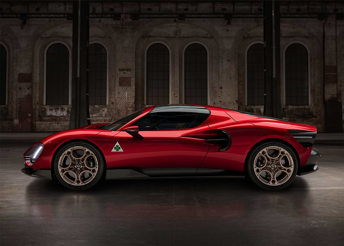 NEW ALFA ROMEO 33 STRADALE