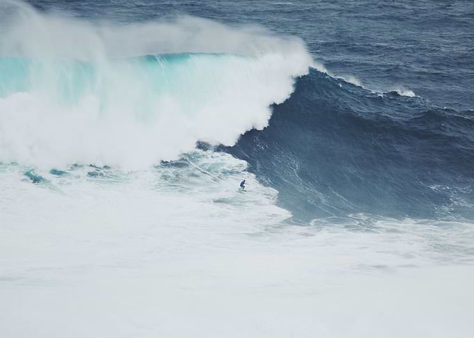 Breaker waves