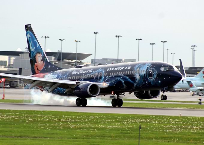 Westjet Disney Boeing 737