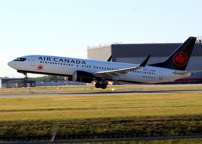 Air Canada Beoing 737 Max