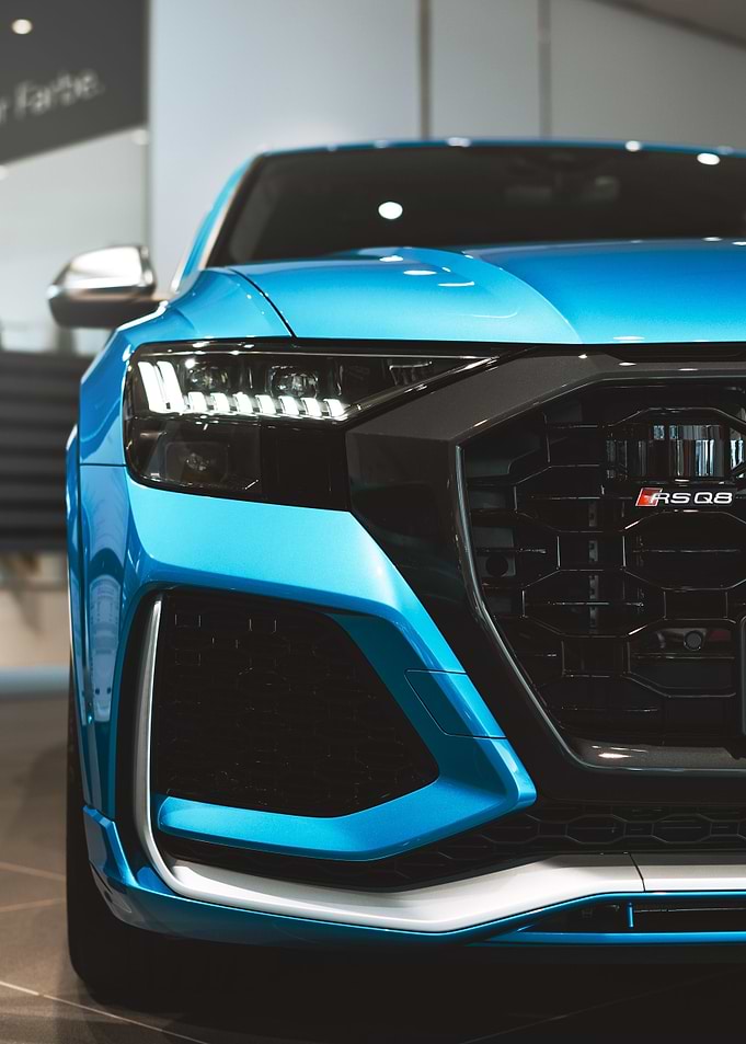 Audi RSQ 8