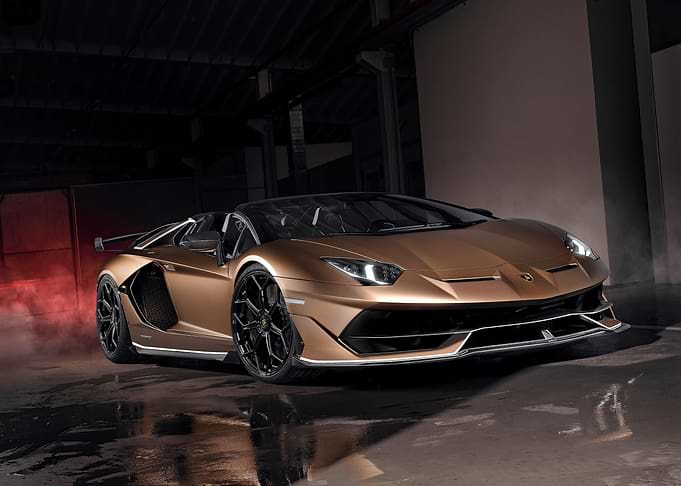 Aventador Svj Black Gold