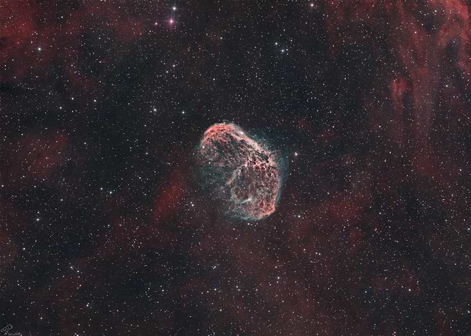 crescent nebula
