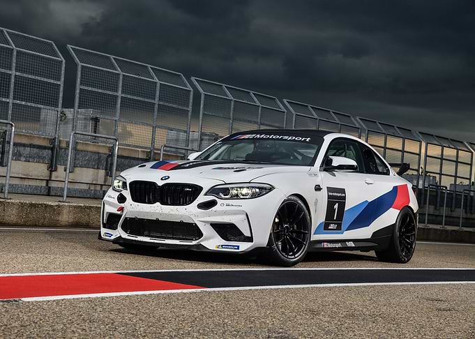 BMW M2 CS