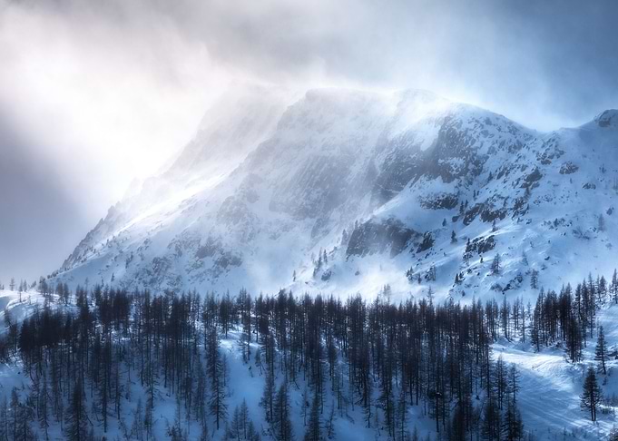 A Mountain Snowstorm