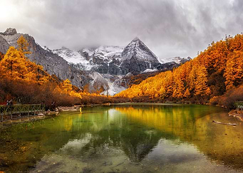 Panorama of Pearl Lake