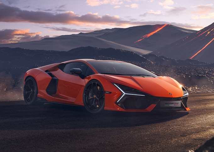 New Lamborghini Revuelto