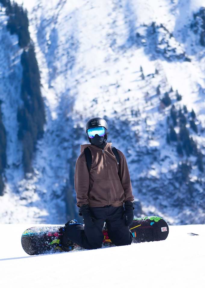 Snowboarder