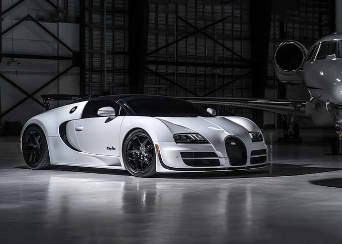 Bugatti Chiron rafale jet