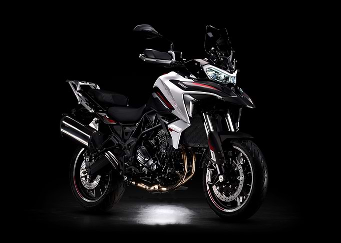 Benelli TRK 702 Adventure
