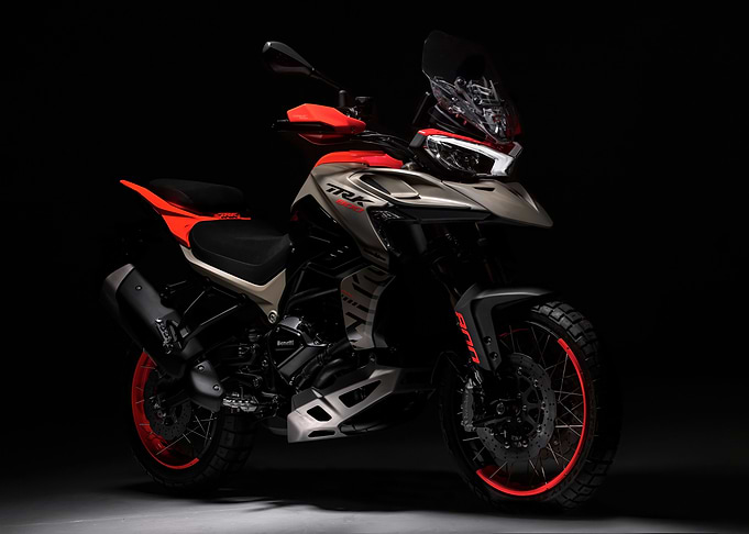 Benelli TRK 800 2024 Dark