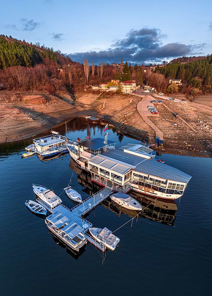 restaurant ship