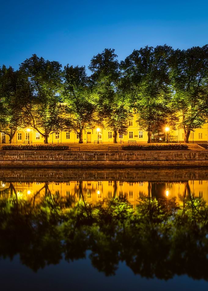 River Aura City Lights
