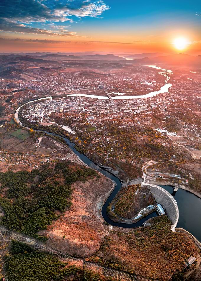 Sunrise over the Ciry