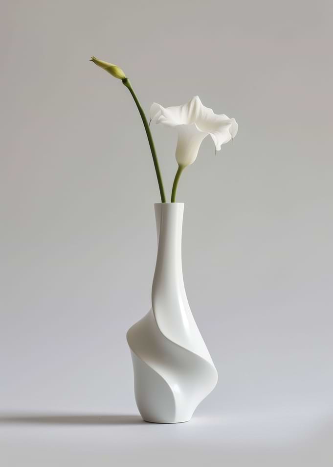 White Vase w White Flower