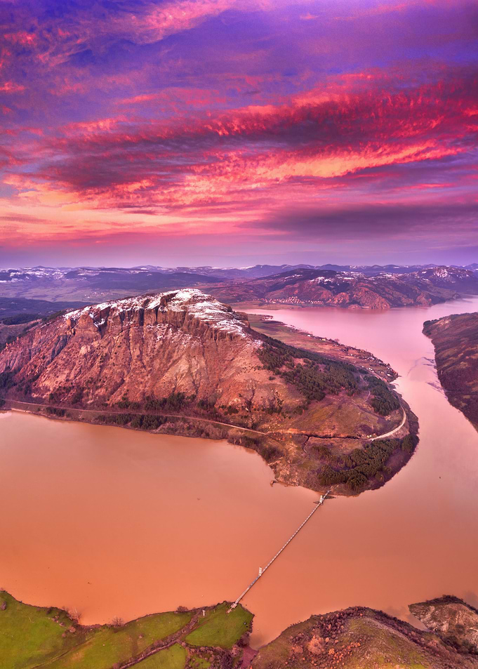 Peak during sunset