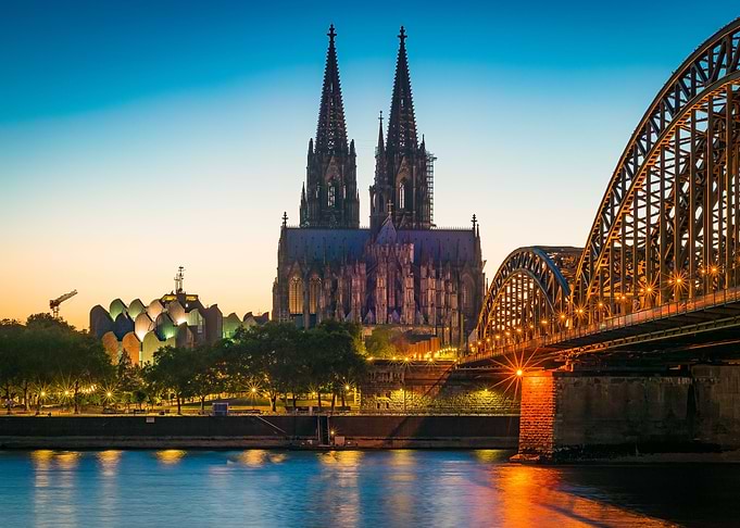 Nightfall in Cologne