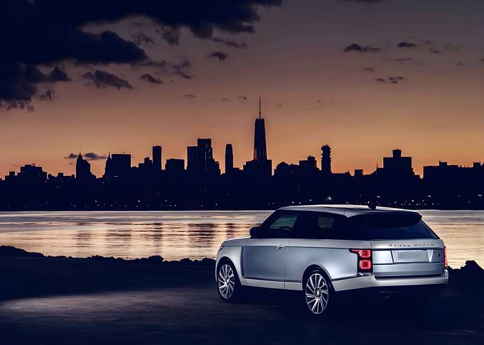 Range Rover SV
