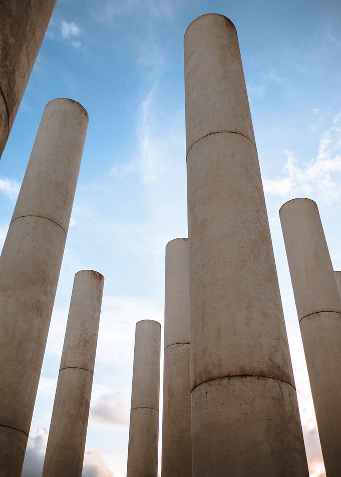 Cergy 12 columns