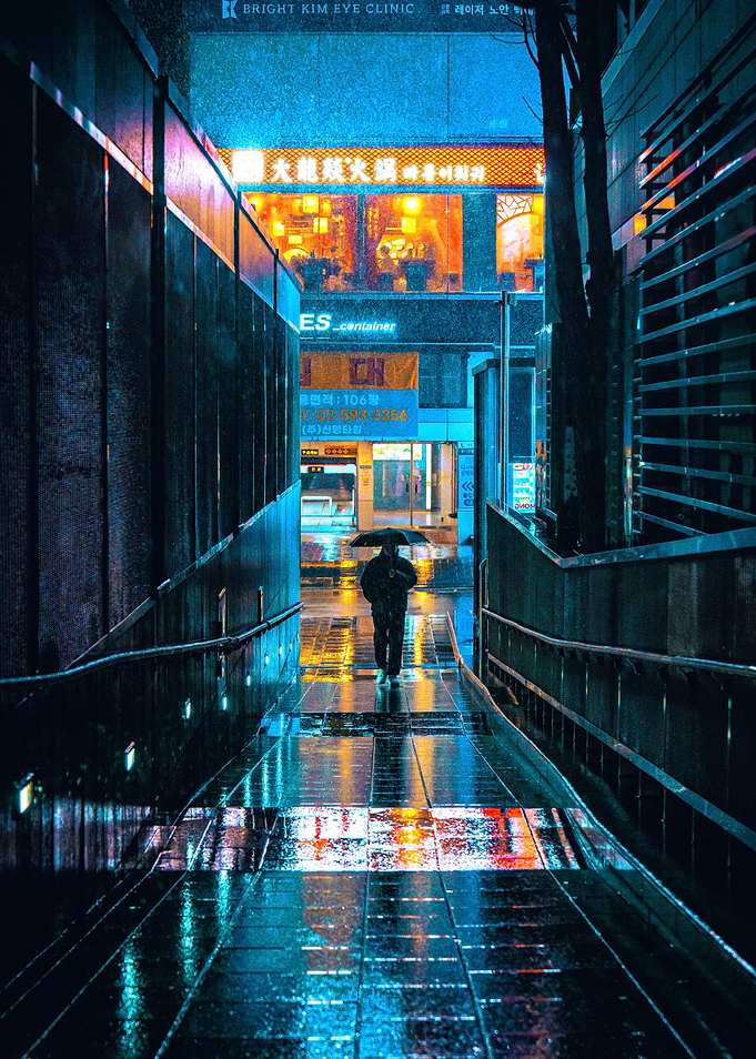 Snowy Night in Seoul