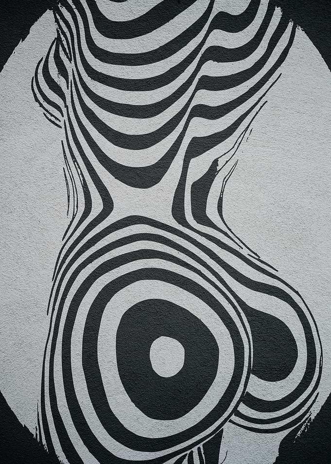FEMALE FORM 1 METALLIC